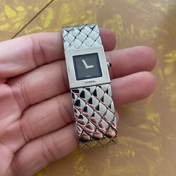Chanel Jewelry - Matelasse watch in stainless steel - Picture 2 of 4